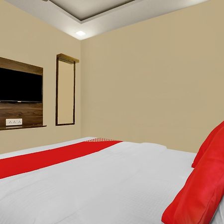 Hotel O Nandi Palace Lodging And Boarding Ulhasnagar Exterior photo